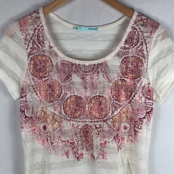 NWOT Maurices Top with Red & Gold Design - Picture 3 of 8